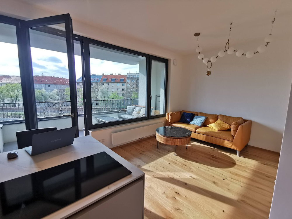 Hotel Free Parking, Center Location, Nuslesky Pivovar Sunset Balcony Home