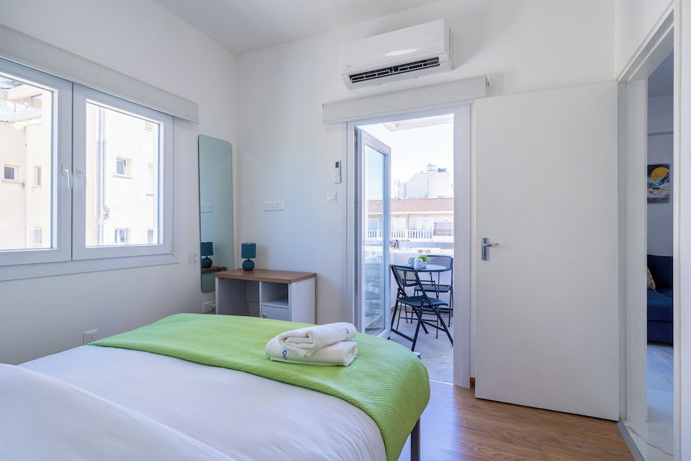Vibe - 1 Br Apt & Balcony In Larnaca