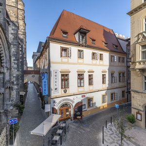 Hotel Hotel Černý Slon cazare Stare Mesto
