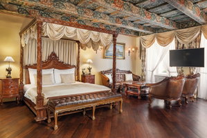 Hotel Iron Gate Hotel & Suites Prague By Bhg cazare Stare Mesto