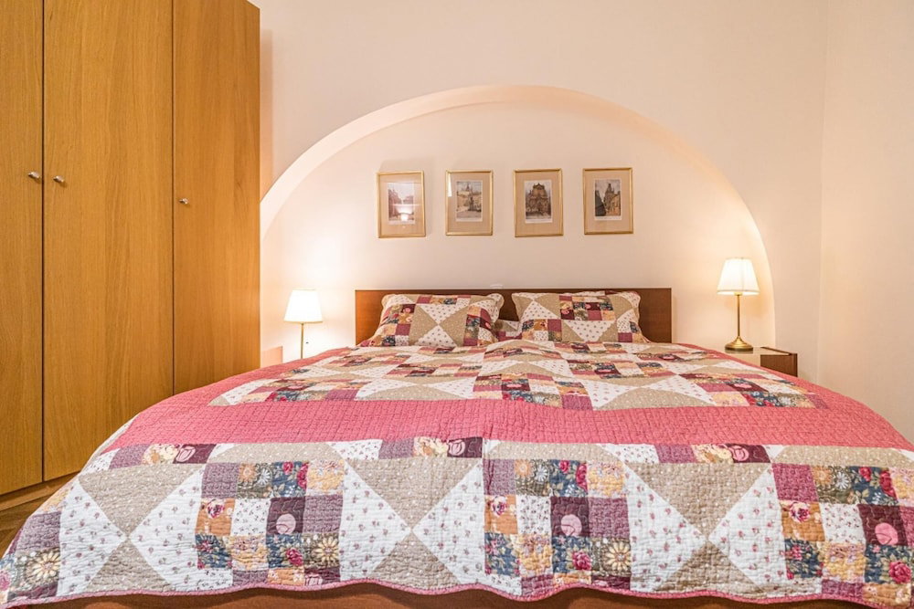 Hotel 1 Bed Flat - Sleeps 4 - Pets - Wifi