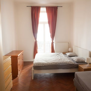 Hotel 2 Bed Flat - Sleeps 9 - Pets - Smoking On Terrace cazare Vysehrad
