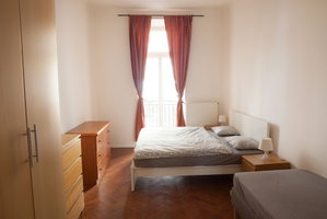 Hotel 2 Bed Flat - Sleeps 9 - Pets - Smoking On Terrace cazare Vysehrad