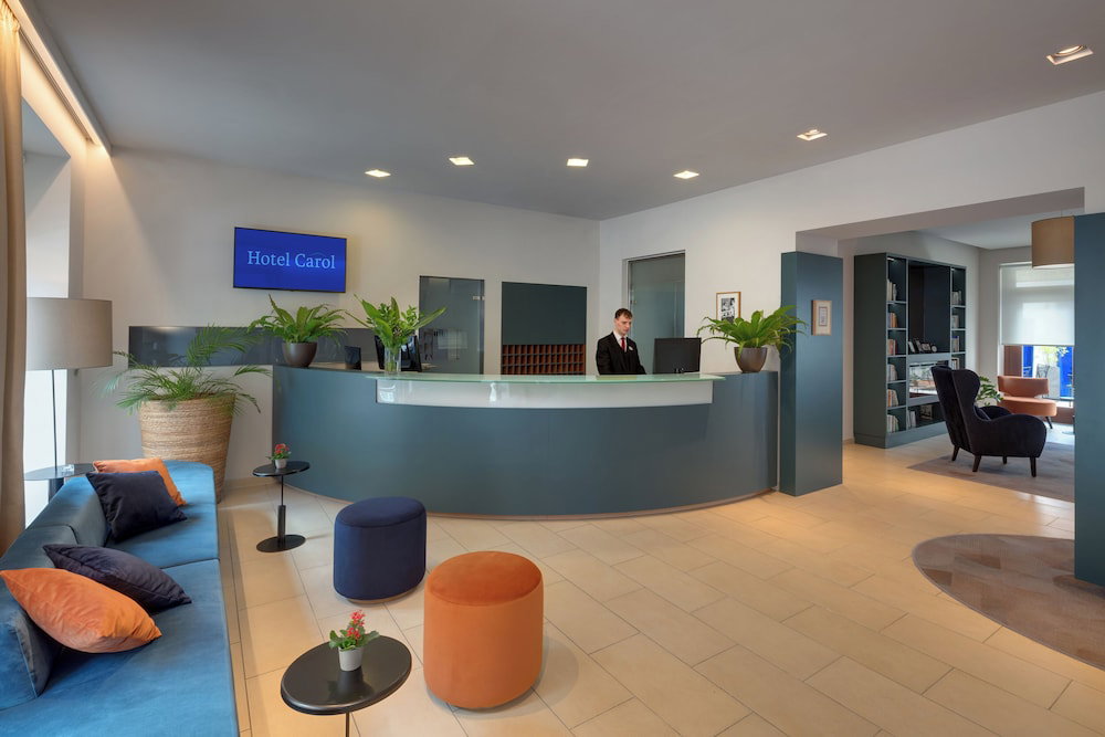 Hotel Carol