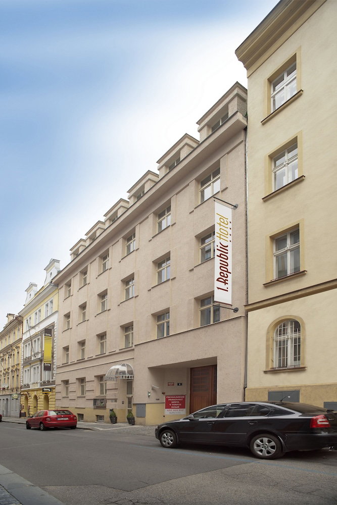 Hotel 1. Republic Hotel
