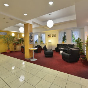 Sejur Ea Hotel Populus vacanta Karlin