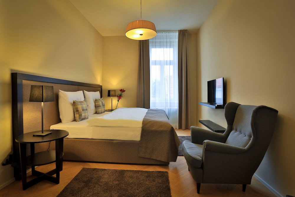 Hotel James Hotel & Apartments