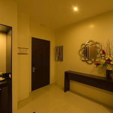 Hotel Infinity Suites cazare Davao