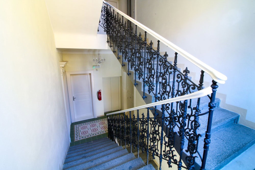 Hotel Bouquet Apartments
