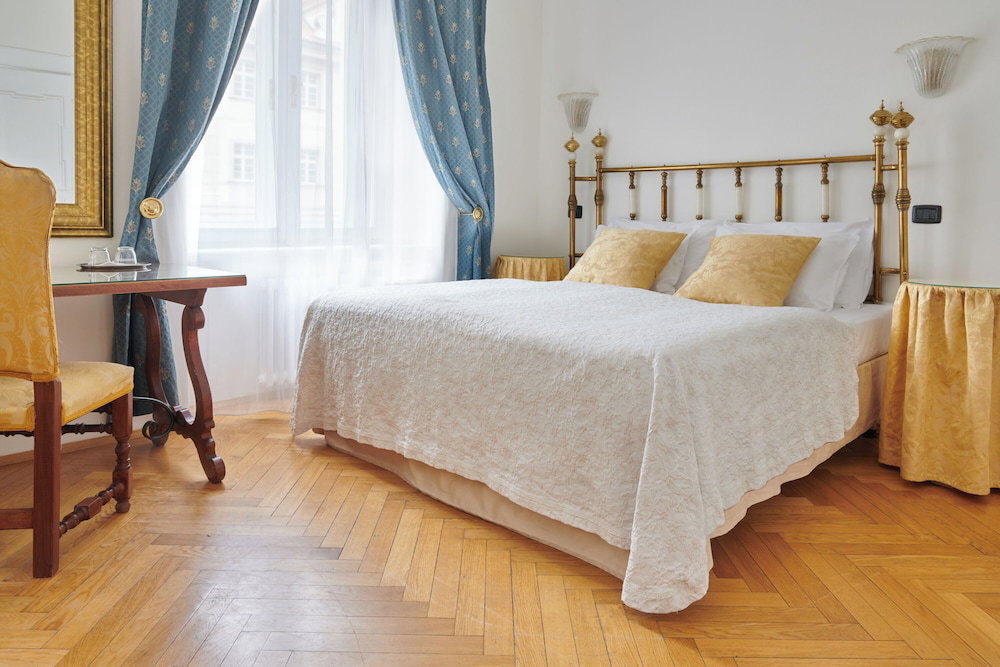 Hotel Charles Bridge Palace