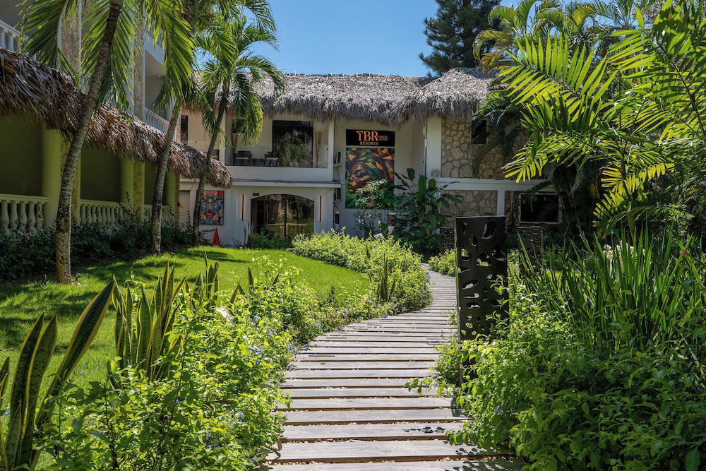 Hotel Tribe Boutique Resort By Mega Stays