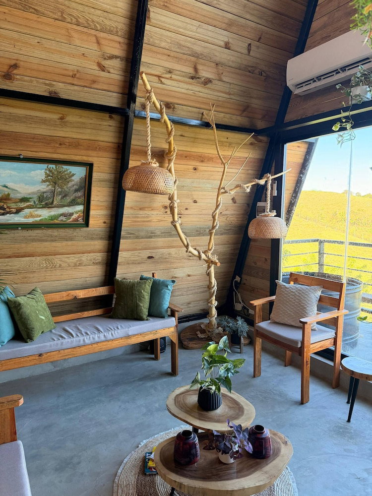 Hotel Alpine Cabin Pr 2026