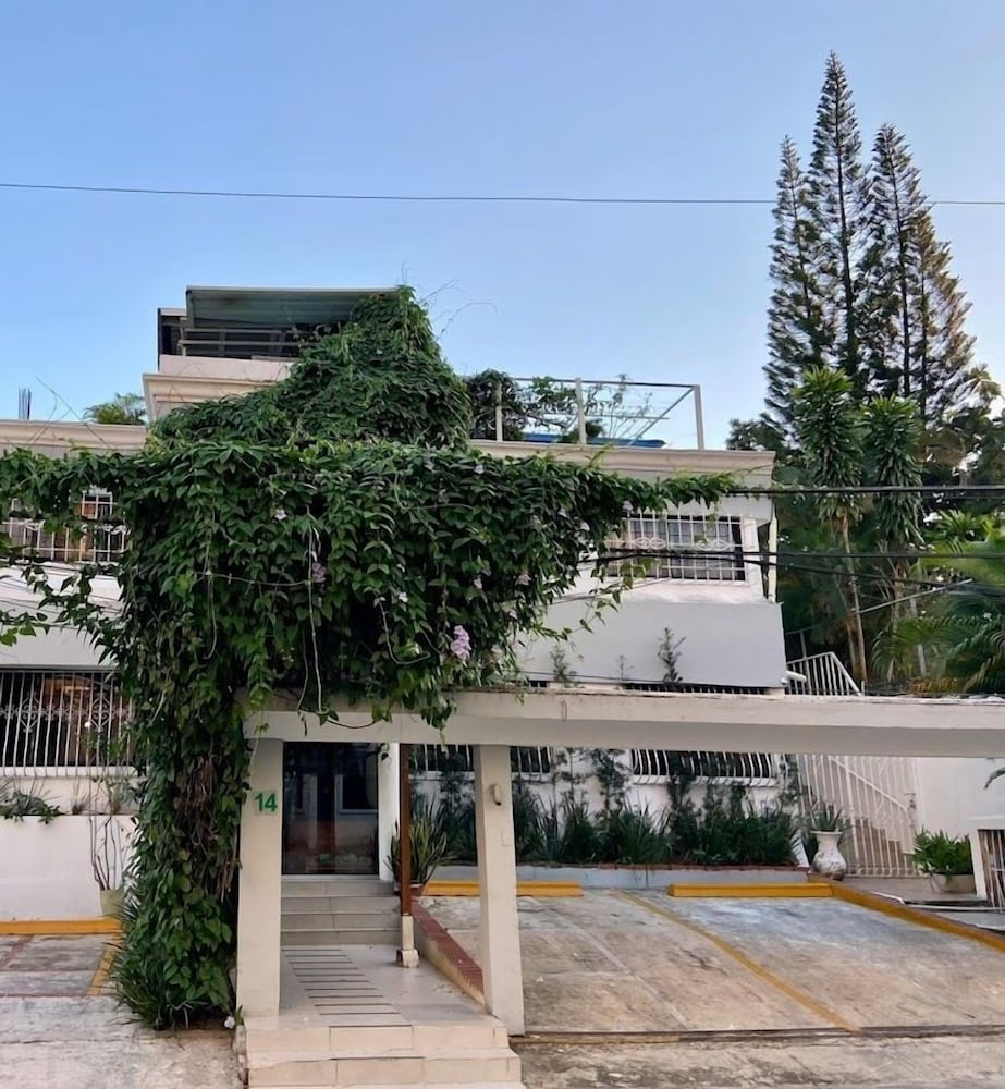 Hotel Botanic Garden Hostal