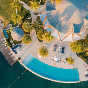 Hotel Bannister Hotel & Yacht Club cazare Santa Barbara De Samana (Zona Urbana)