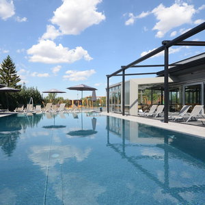 Sejur Hotel Aura Design & Garden Pool vacanta Letnany