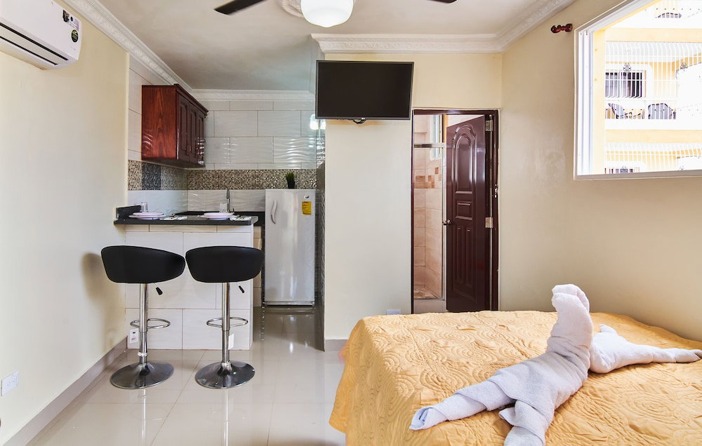 Hotel Modern Studio Near Airport Fast Wifi Generator