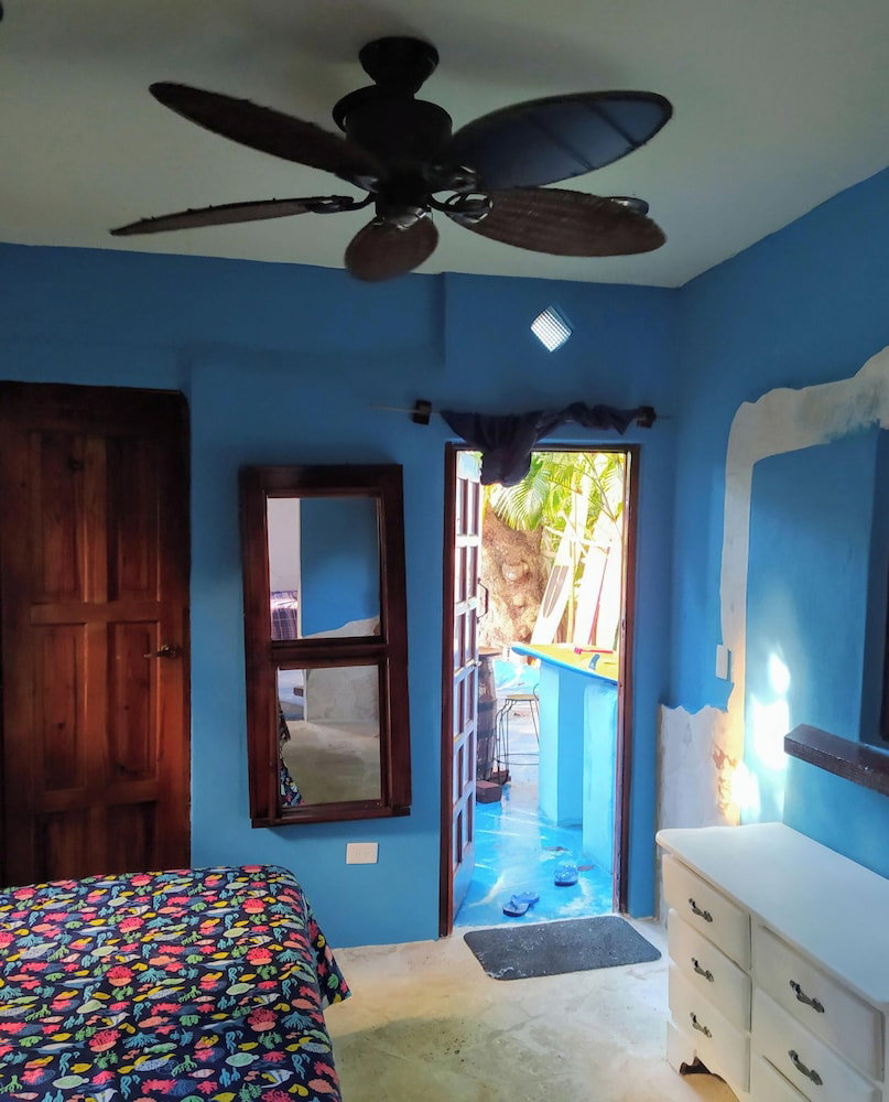 Hotel Room-Method Living Tropical Edition 5002