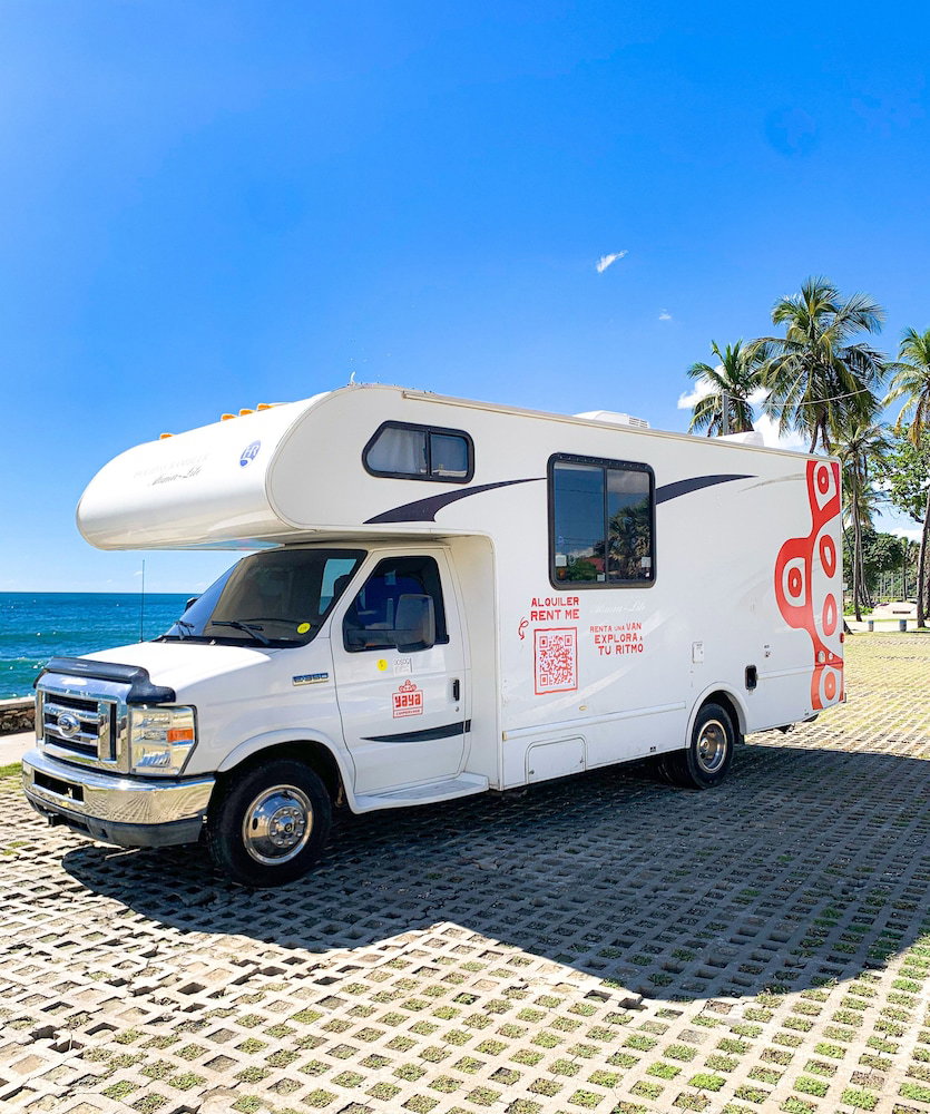 Hotel Travel In A Fun Way With This Motorhome