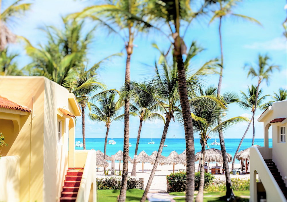 Hotel Los Corales Beach Village