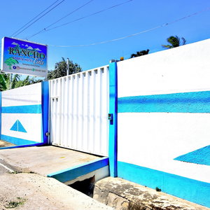 Hotel Complejo Ecoturistico Rancho Cielo cazare Licey al Medio