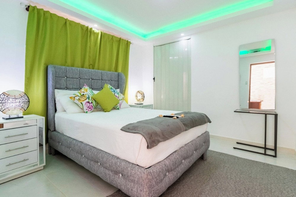 Hotel Room-Cozy 1Bd With Common Jacuzzi