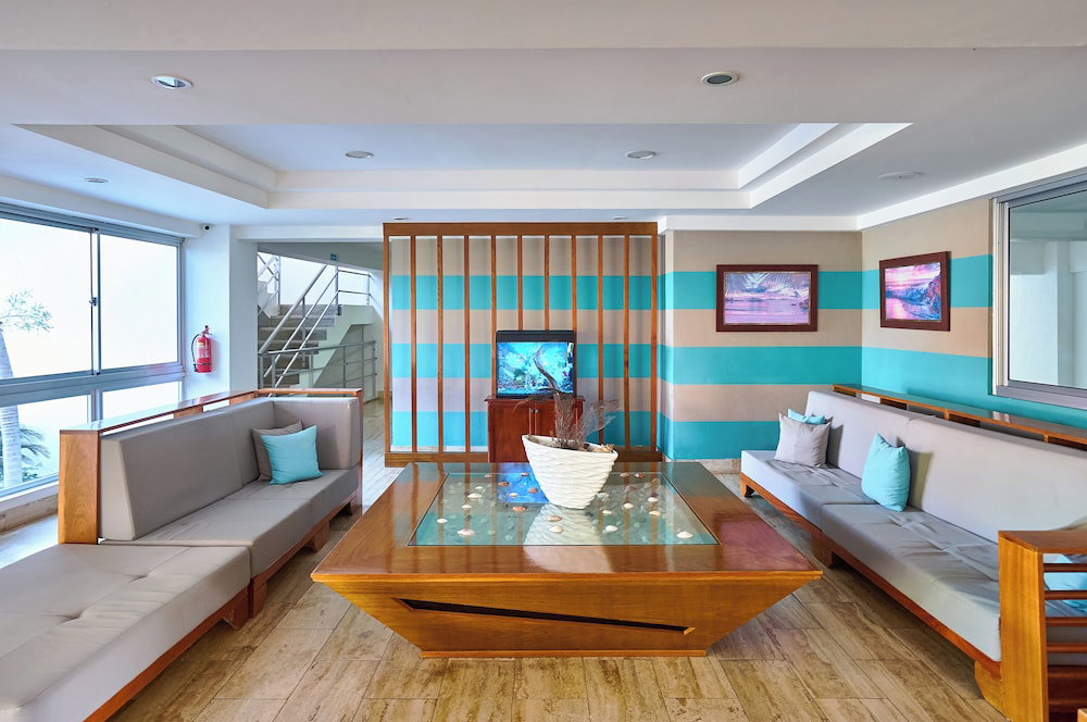Hotel Beachfront Condos Las Olas Sleeps 6