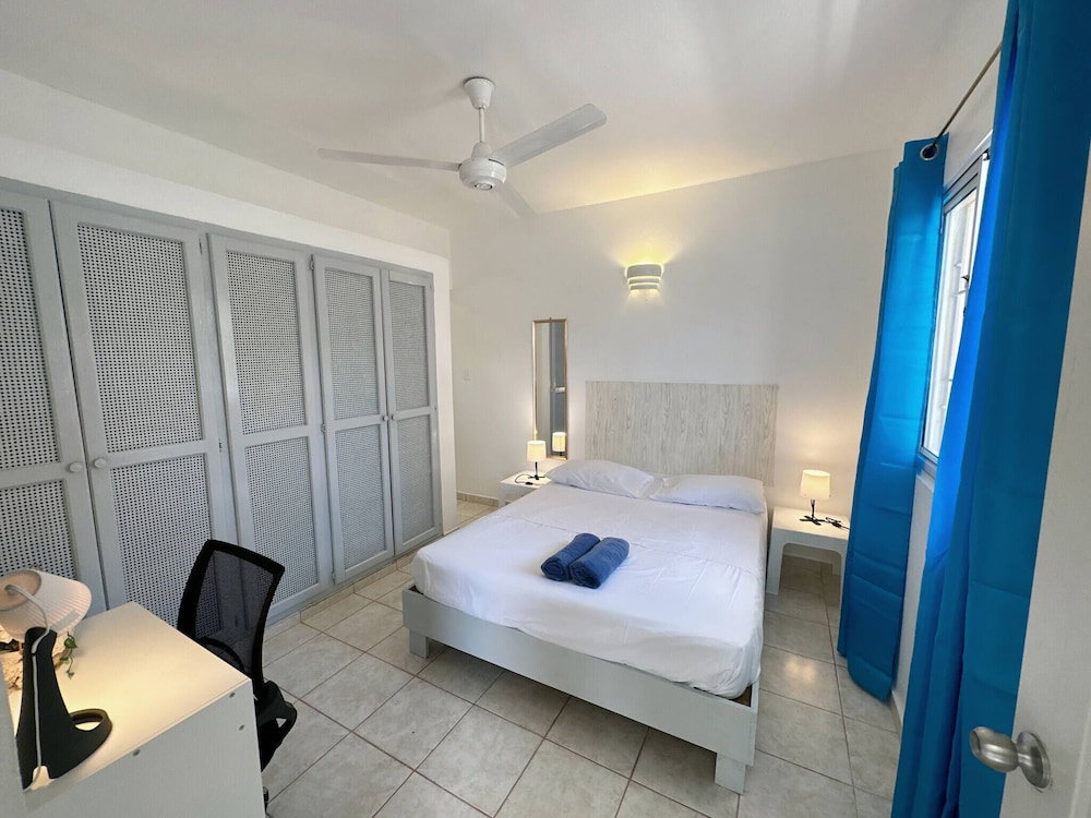 Hotel Secure 2-Pers Apartment Centrally Located And Close To The Beach