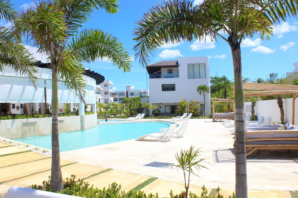 Hotel Amare Beachfront Aparthotel