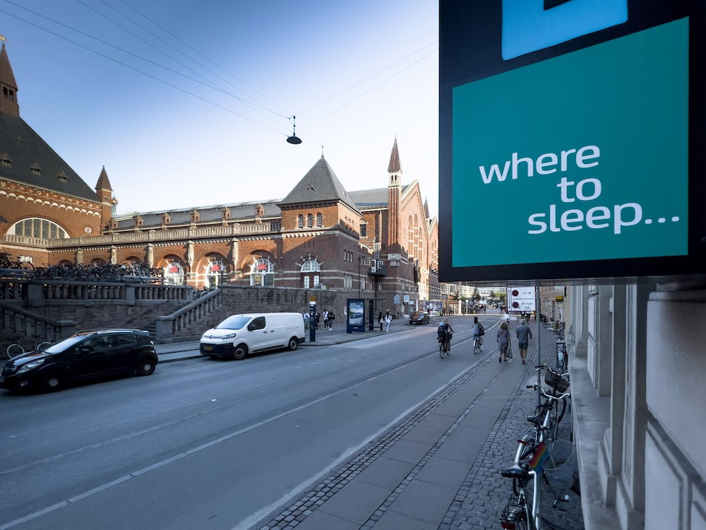 Hotel Where To Sleep - Hostel
