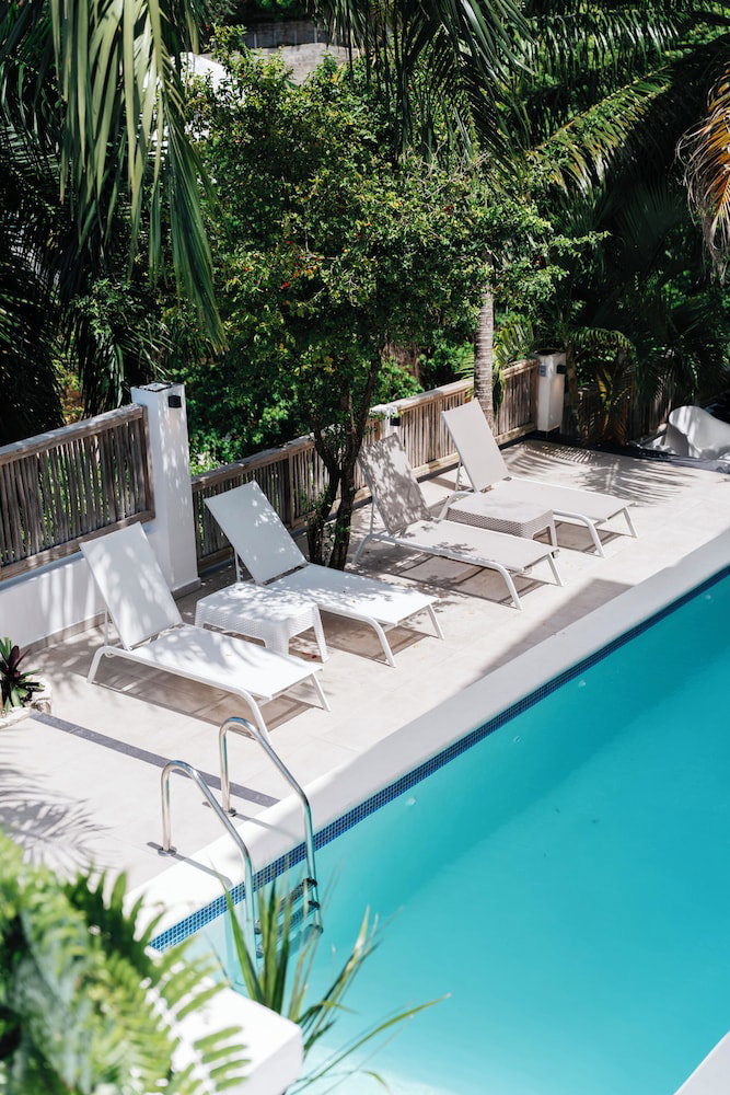 Hotel Kainos Tropical