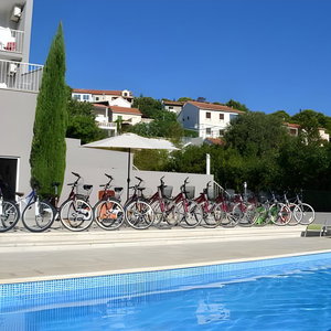 Hotel Bretia Apartments & More cazare Sutivan