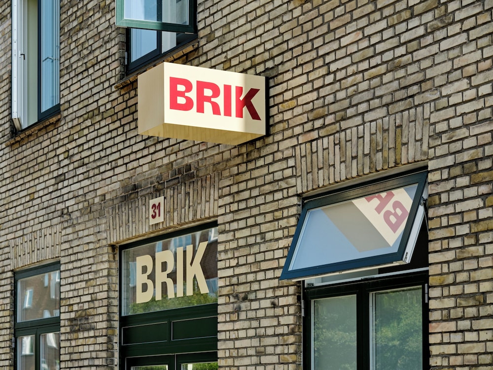 Hotel Brik Apartment Hotel