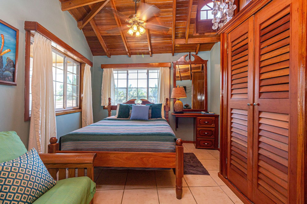 Blue Tang Inn