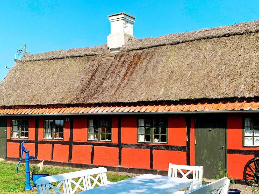 Hotel 5 Person Holiday Home In Nexo