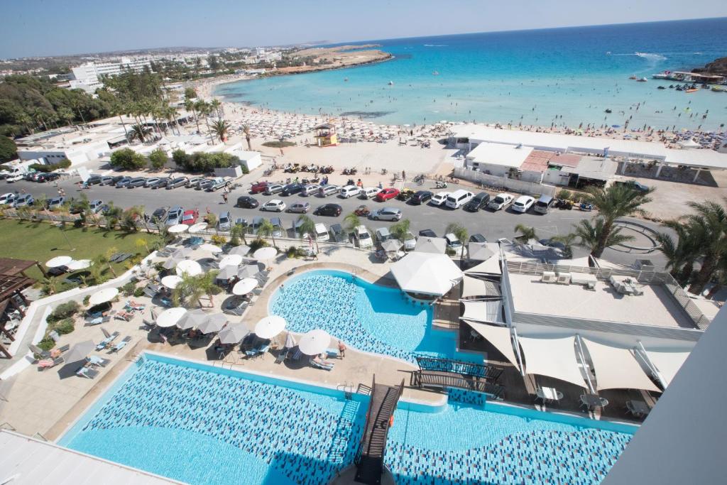 Vassos Nissi Plage