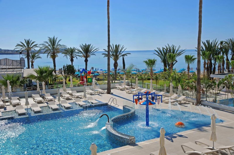 Nelia Beach