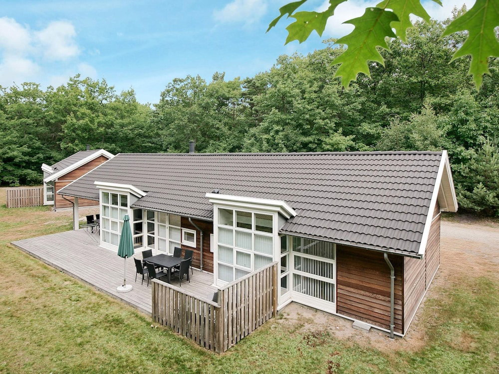 Hotel 4 Star Holiday Home In Hasle