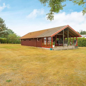 Hotel 5 Person Holiday Home In Jaegerspris cazare Jaegerspris
