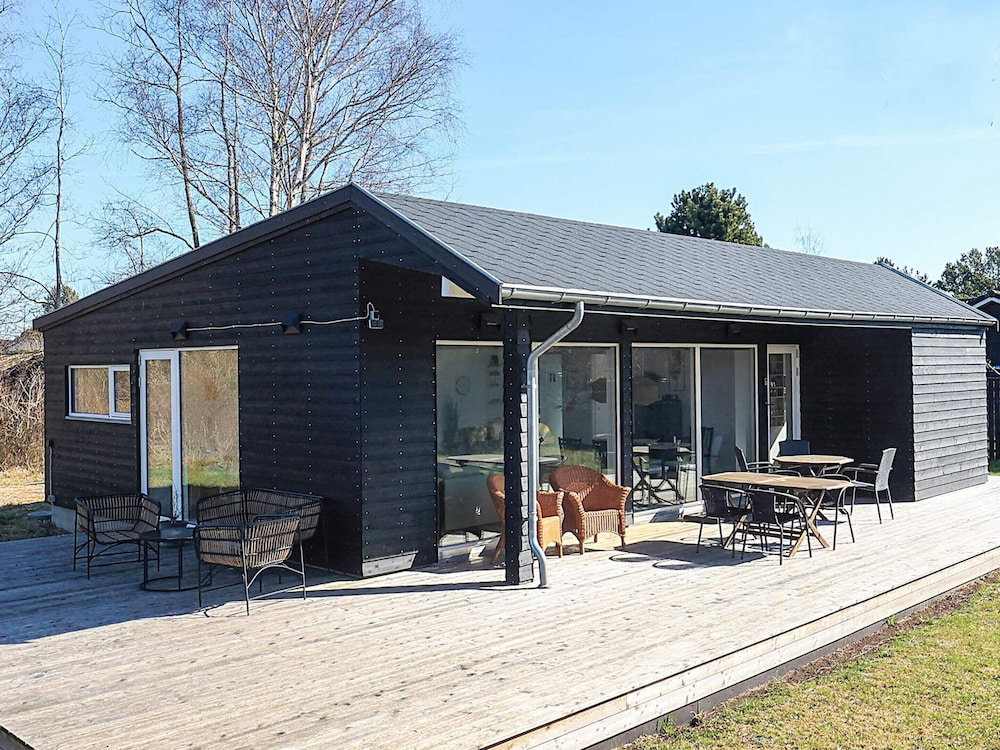 Hotel 4 Star Holiday Home In Skibby
