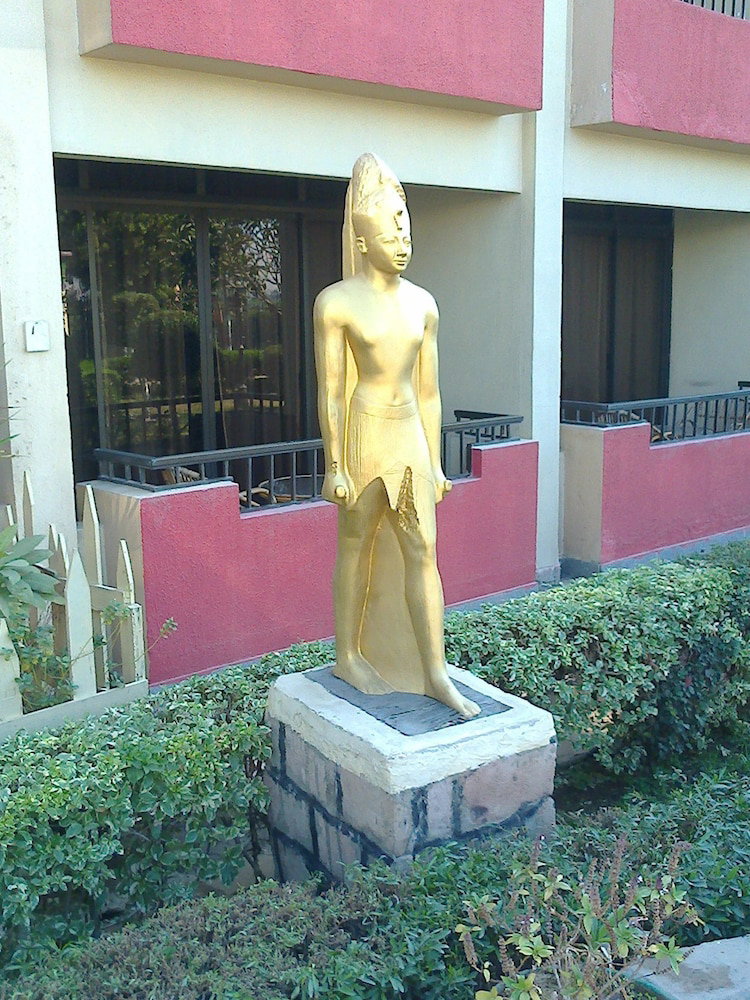 Hotel Luxor Hotel Armed Forces
