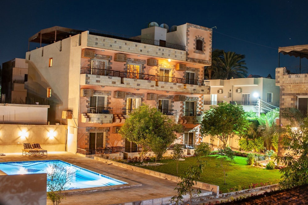 Hotel New Memnon Hotel