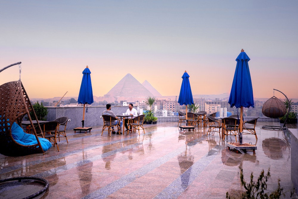 Hotel Blue Pyramids Eyes Hotel