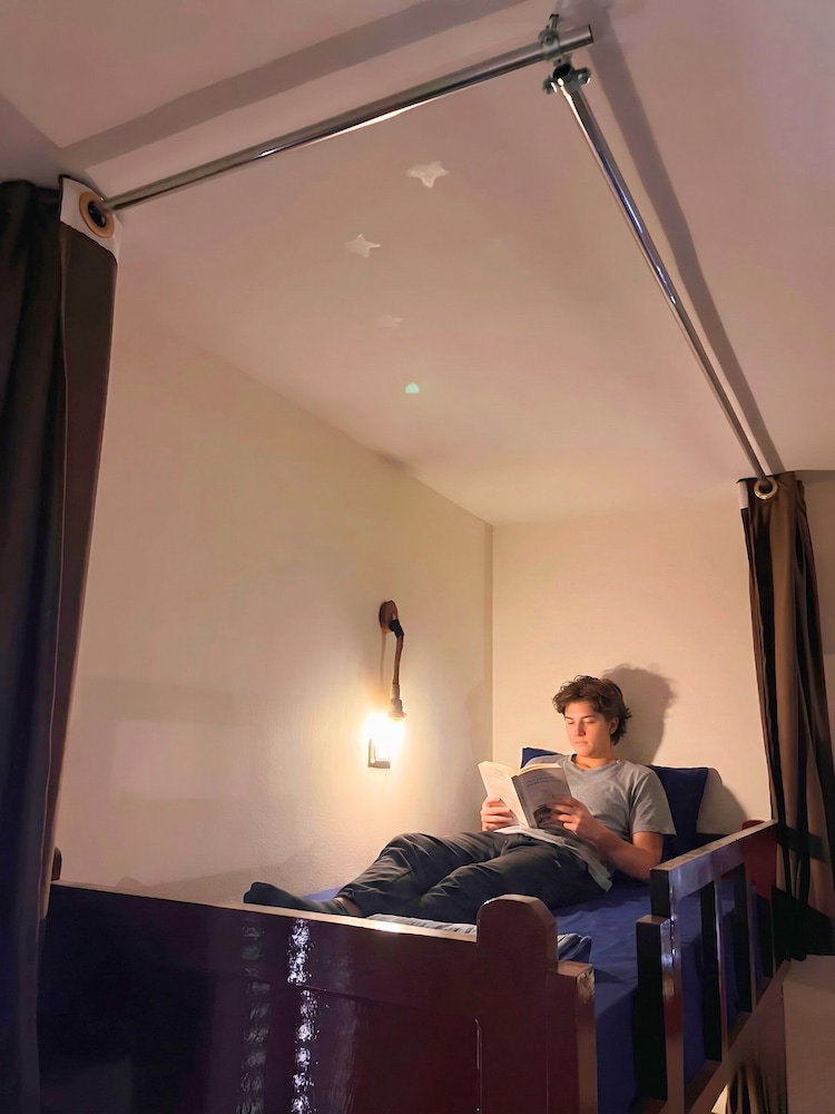 Ira Hostel