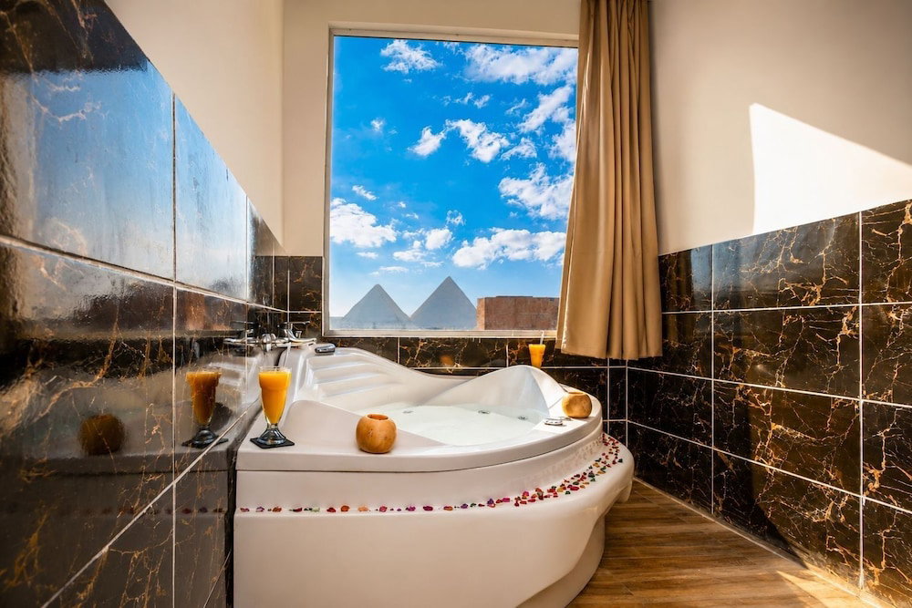 Hotel Anubis Pyramids View Inn