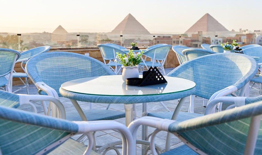 Hotel Crown Pyramids View Hotel