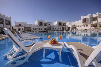 Hotel Mazar Resort & Spa