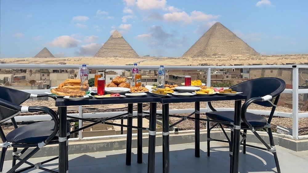 Hotel Pyramids Express View Inn