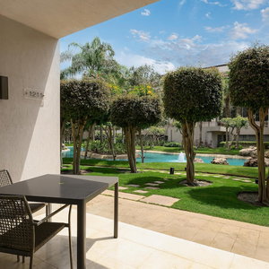 Hotel Dusit Thani Lakeview Cairo cazare New Cairo