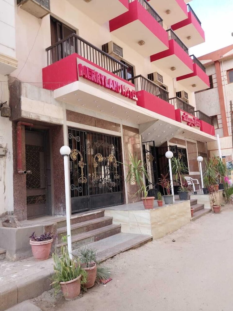 Hotel Merryland Hotel Luxor