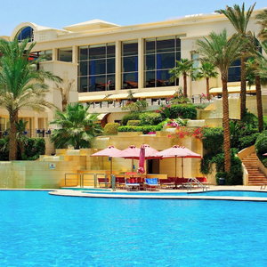 Hotel Grand Rotana Resort & Spa cazare Sharks Bay